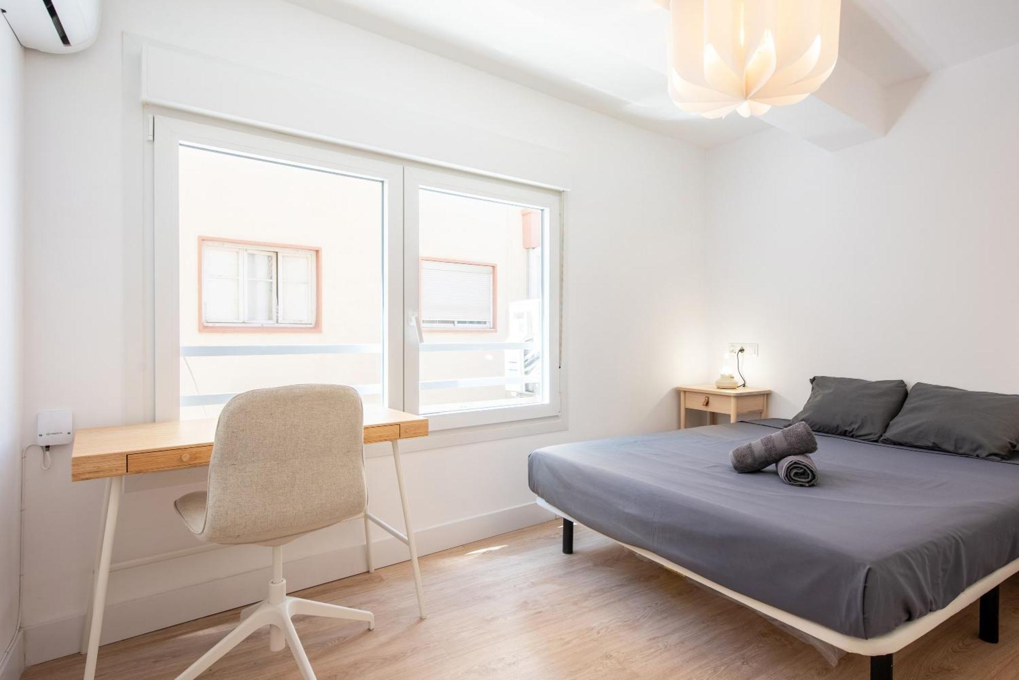 Malaga Hub Apartment Bagian luar foto